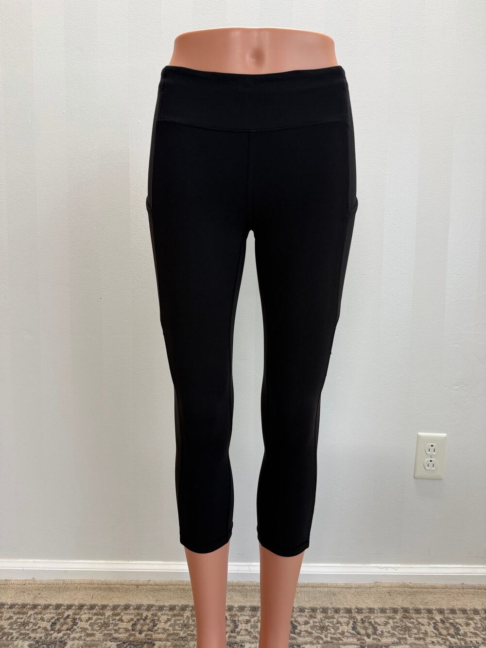 Lululemon Speed Up Crop 21” Leggings Black Sz 4 Luxtreme Running